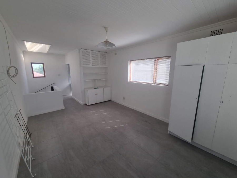 To Let 3 Bedroom Property for Rent in Wynberg Western Cape